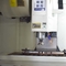 La macchina verticale industriale BT40 di CNC di 3 assi fila la fresatrice automatica di CNC